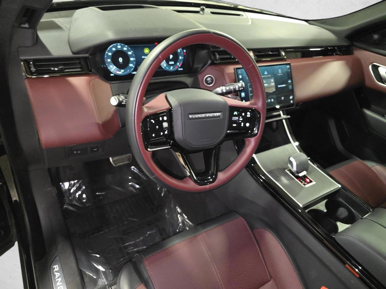 Thumbnail: 2025 Land Rover Range Rover Velar - 4