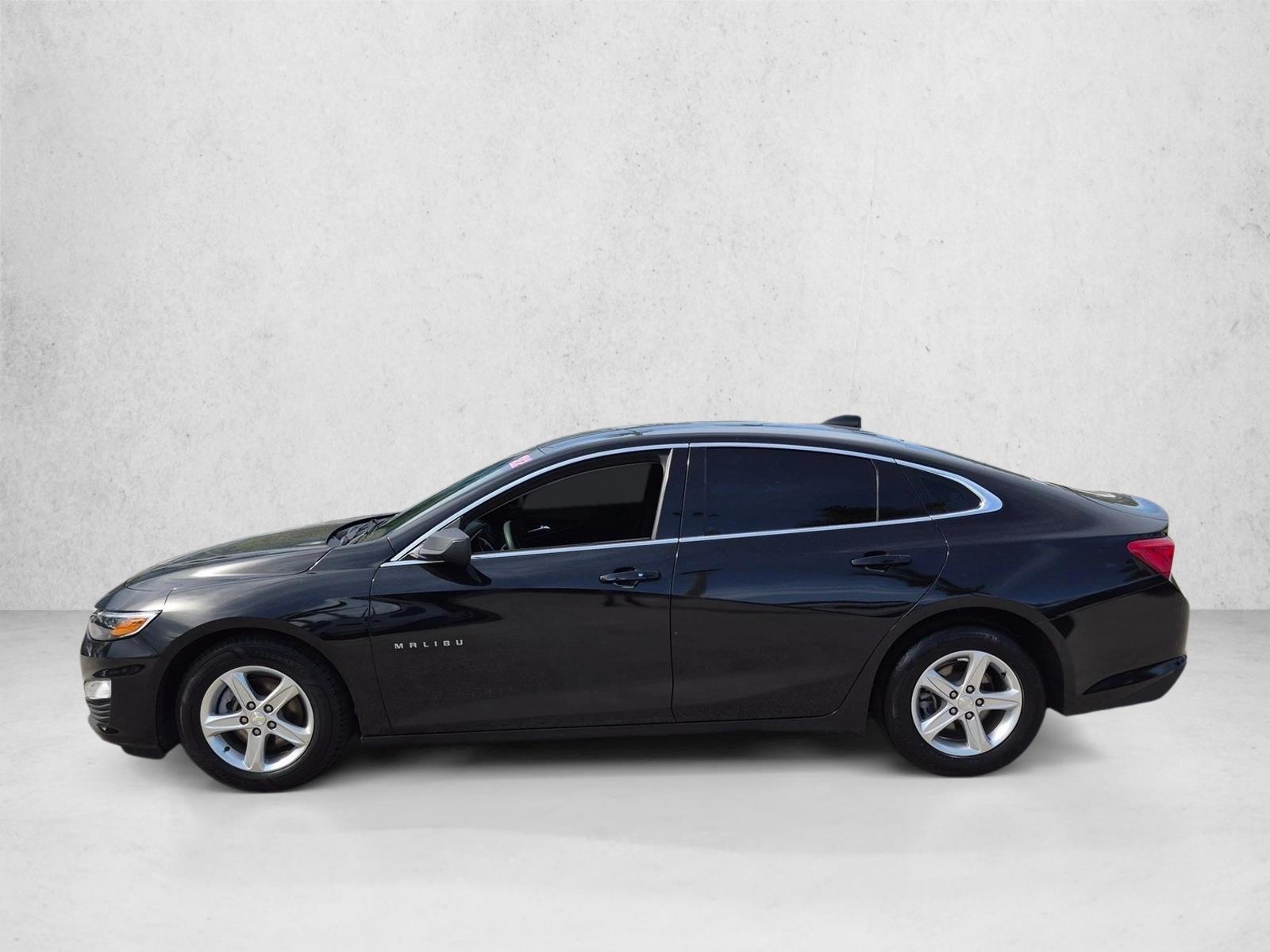 Thumbnail: 2022 Chevrolet Malibu - 2