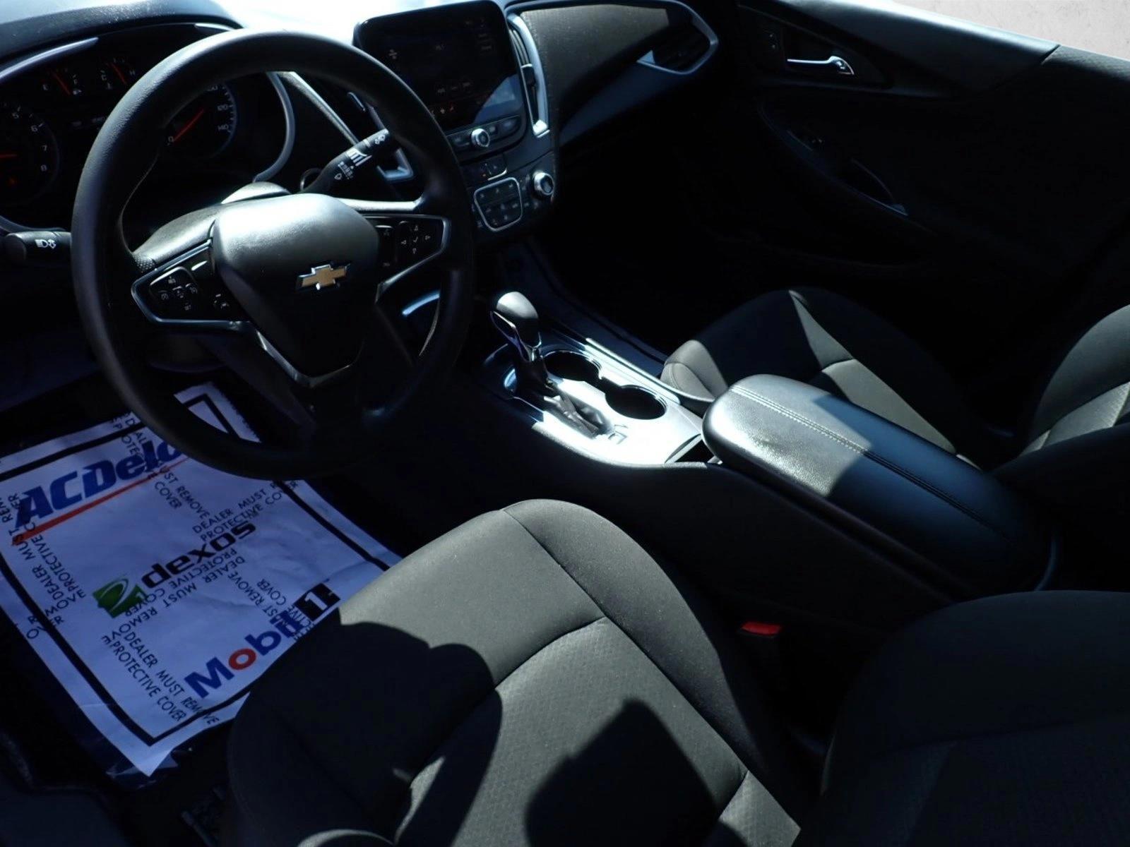 Thumbnail: 2023 Chevrolet Malibu - 3