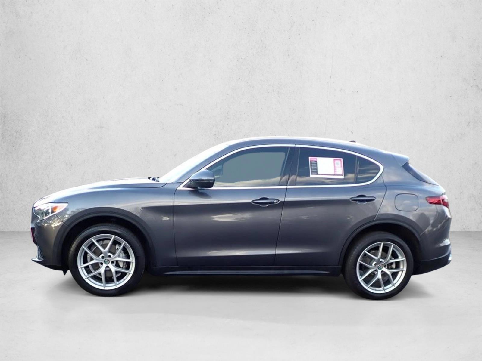 Thumbnail: 2018 Alfa Romeo Stelvio - 2