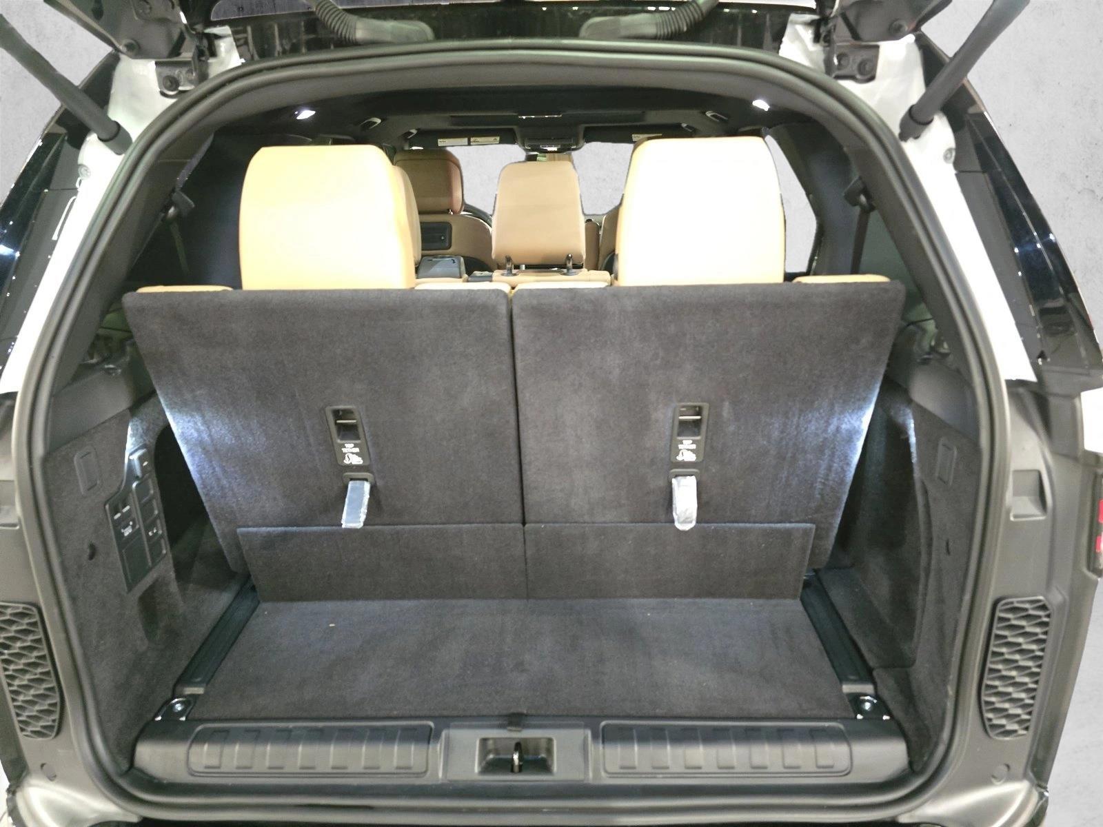 2025 Land Rover Discovery Dynamic SE - Photo 13
