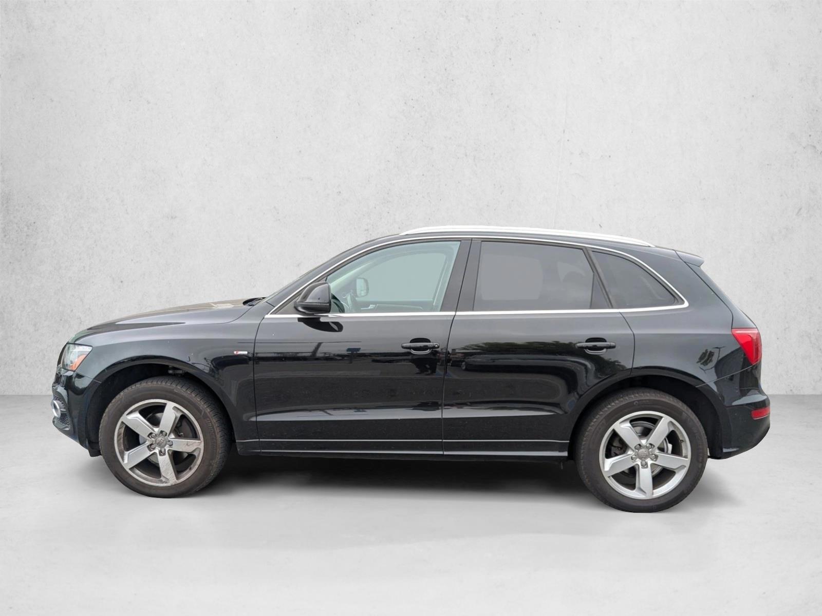 Thumbnail: 2011 Audi Q5 - 2