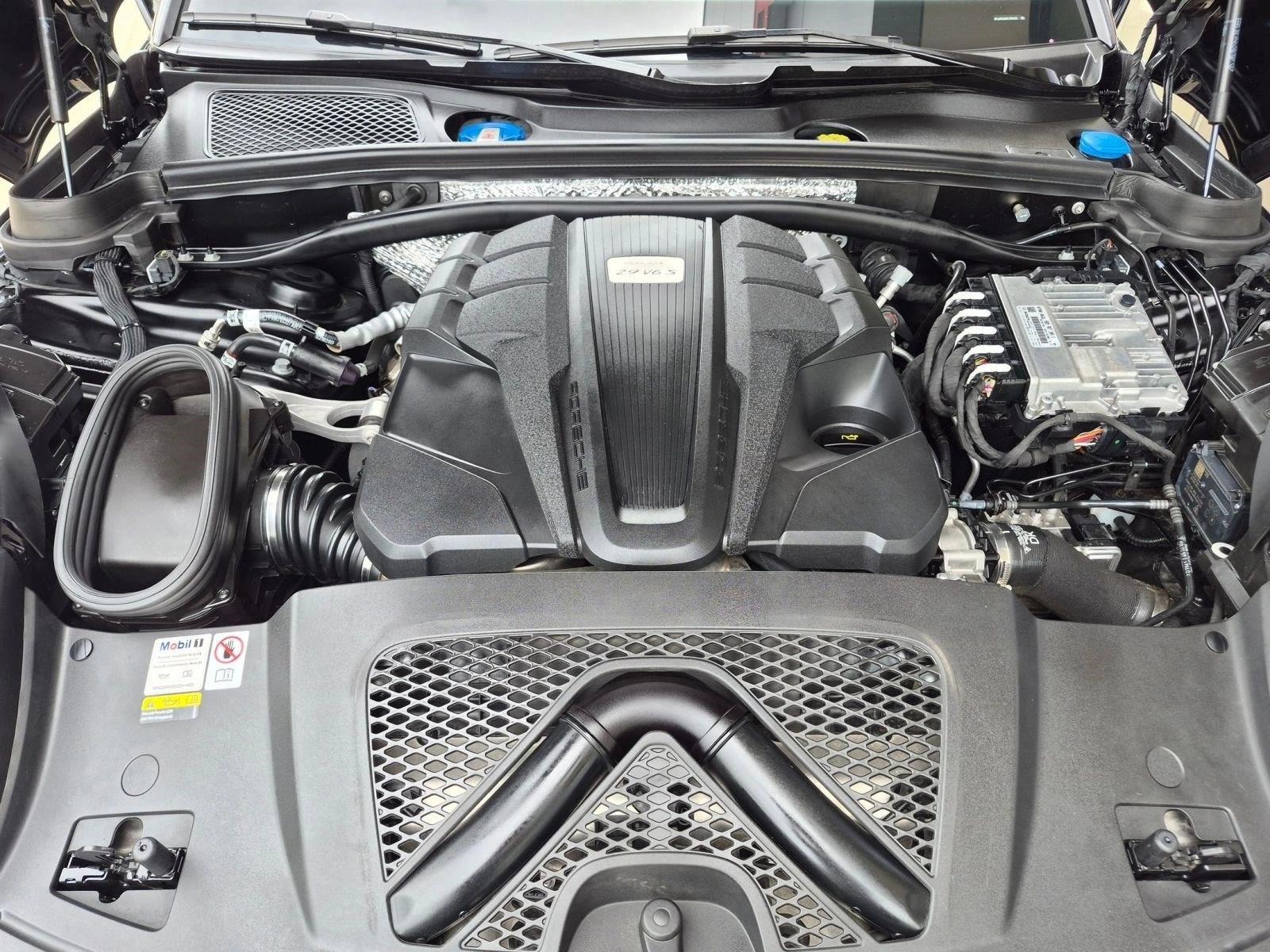 2023 Porsche Macan S - Photo 27