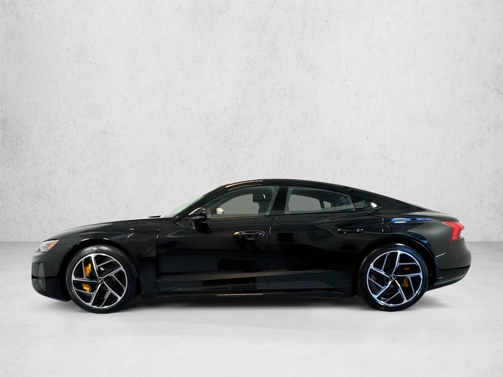Thumbnail: 2023 Audi RS e-tron GT - 2