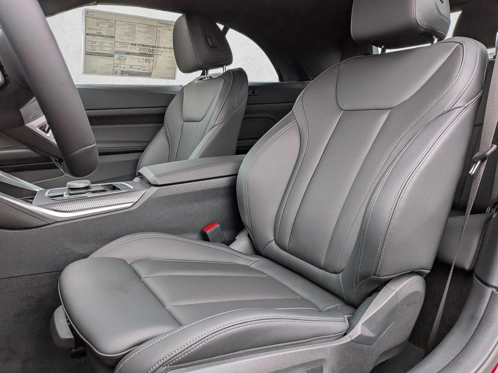 Thumbnail: 2026 BMW 4 Series - 4