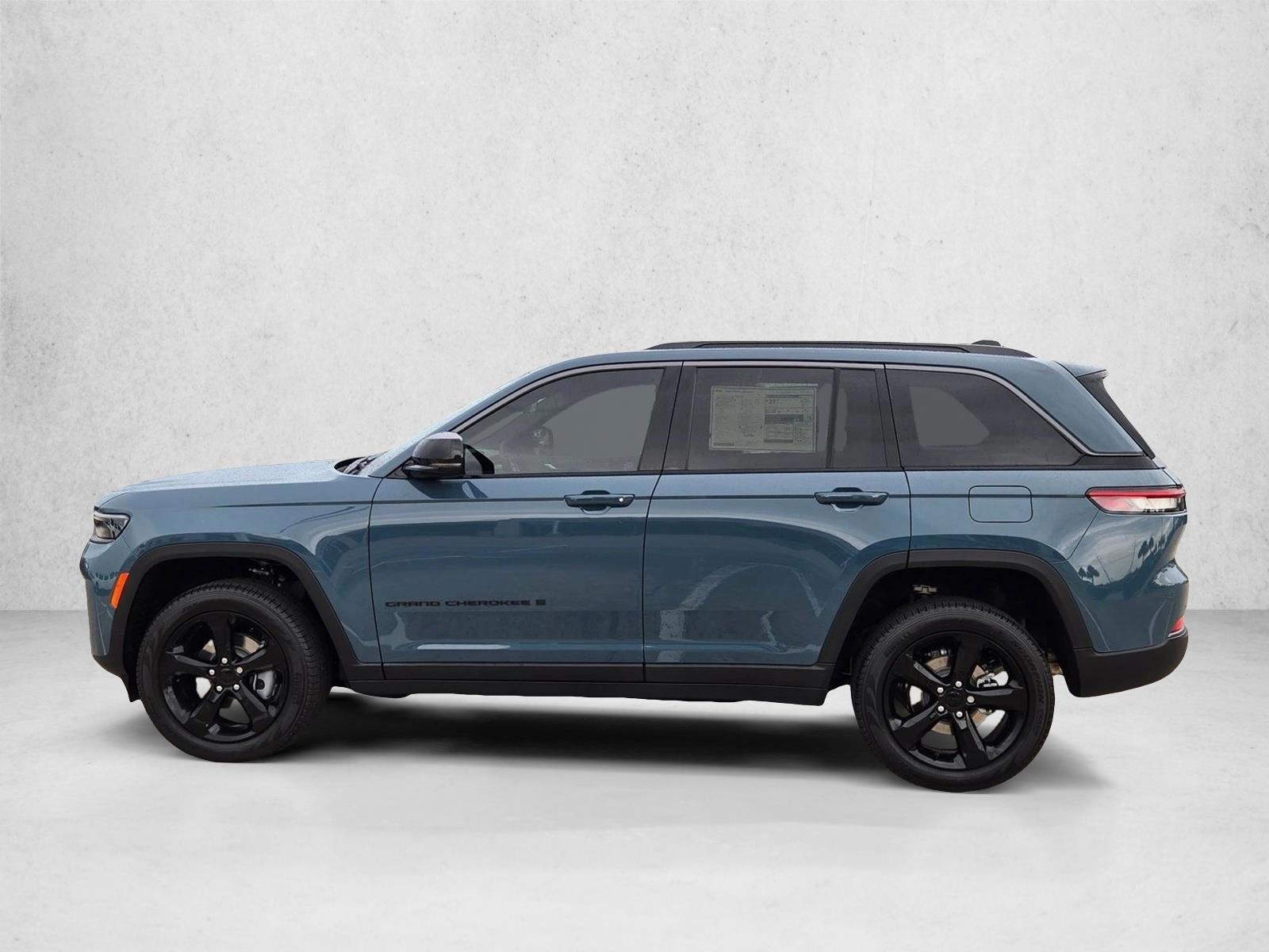 Thumbnail: 2026 Jeep Grand Cherokee - 2