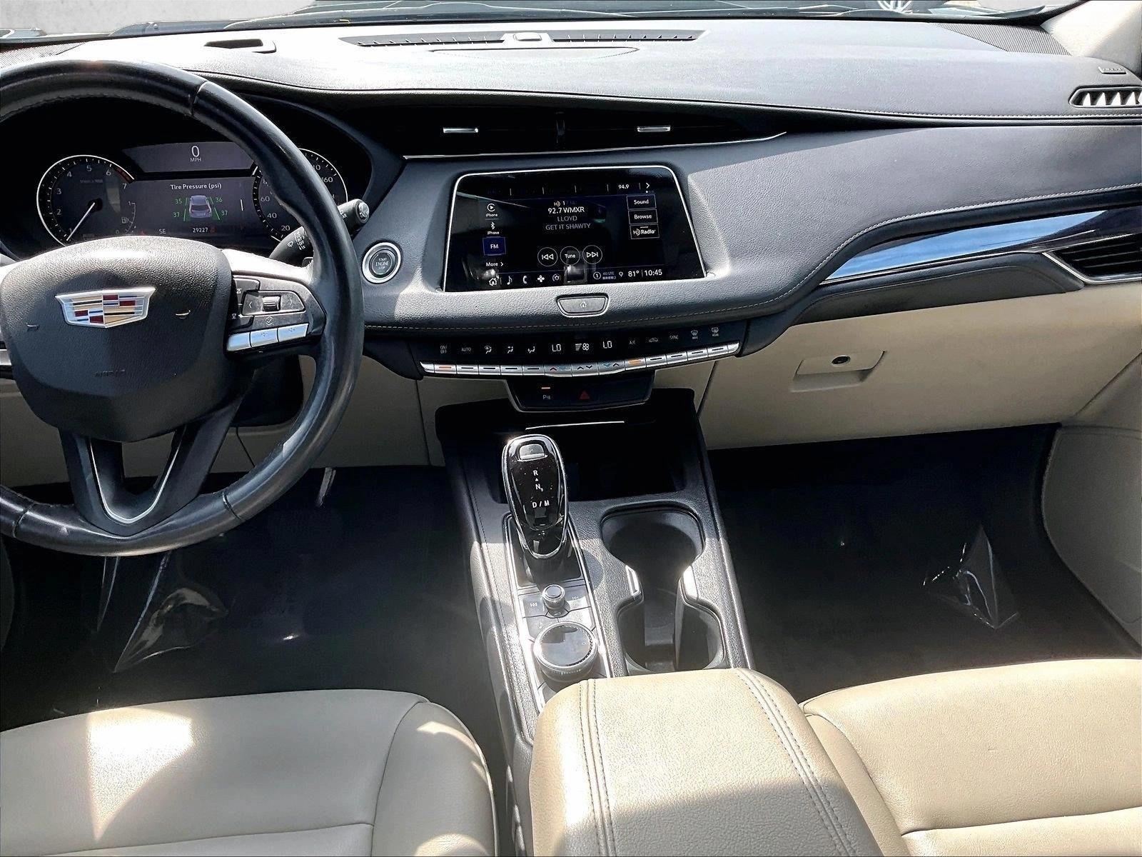 Thumbnail: 2023 Cadillac XT4 - 3
