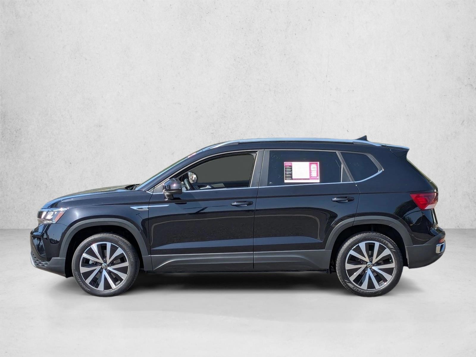 Thumbnail: 2022 Volkswagen Taos - 2