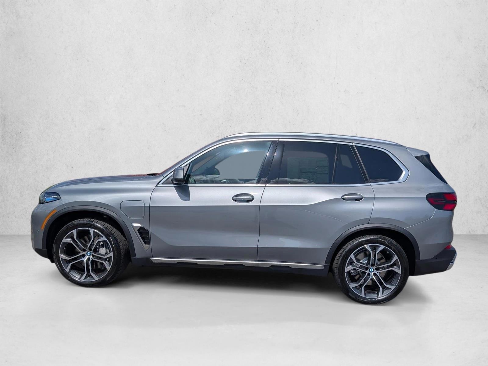 Thumbnail: 2026 BMW X5 - 2