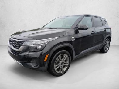 2022 Kia Seltos LX -
                  North Canton, OH
