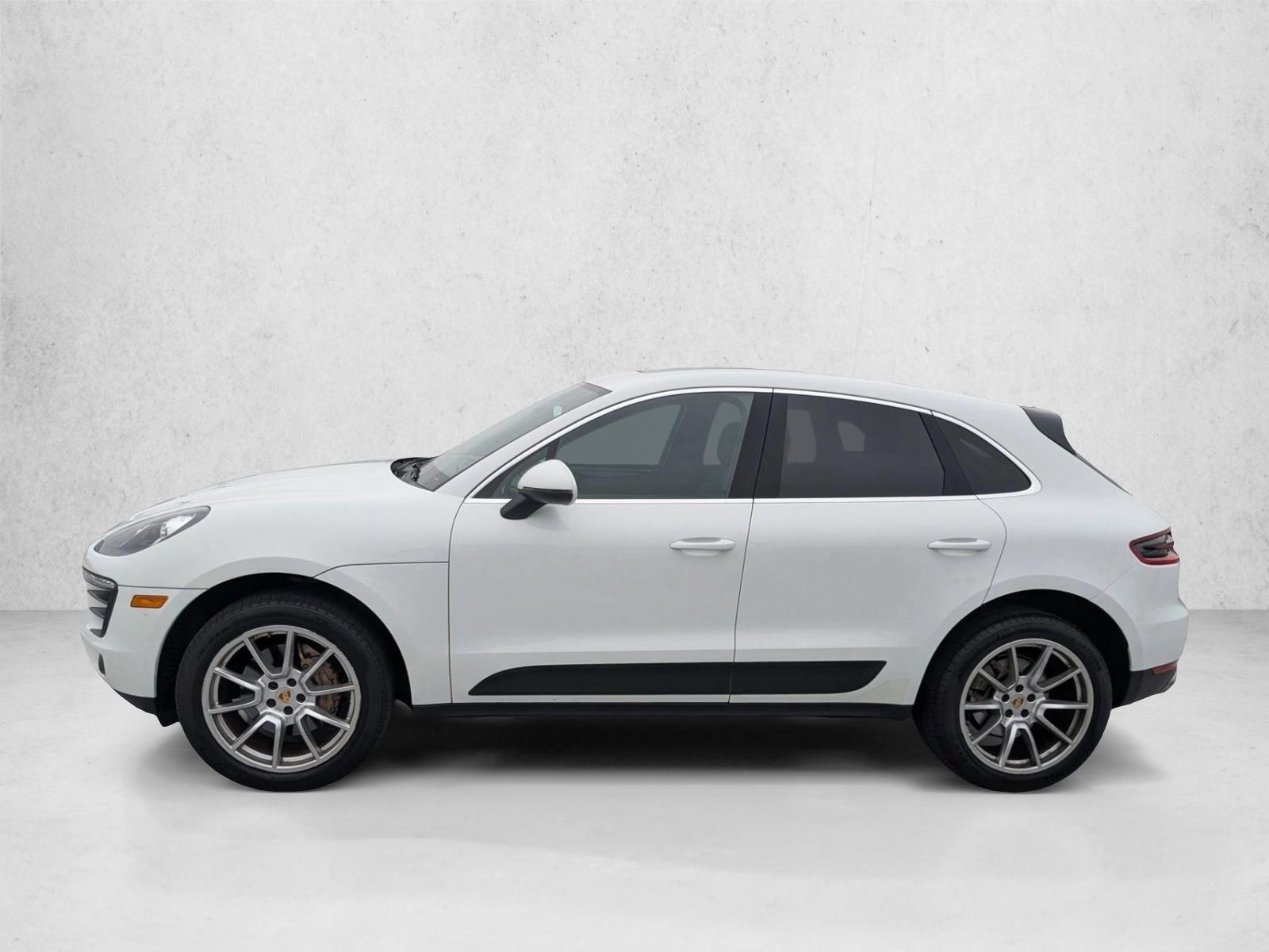 Thumbnail: 2017 Porsche Macan - 2