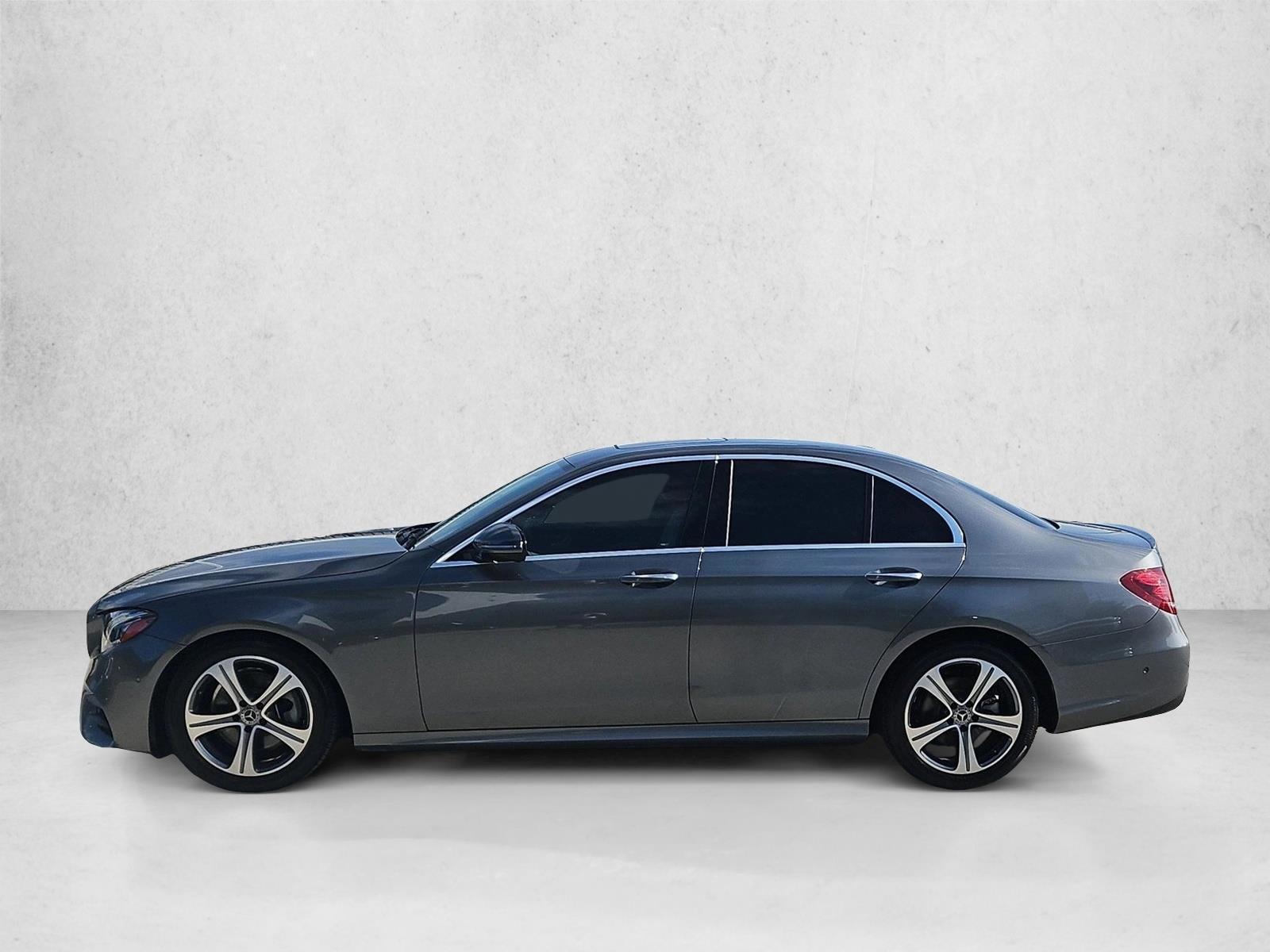 Thumbnail: 2018 Mercedes-Benz E-Class - 2