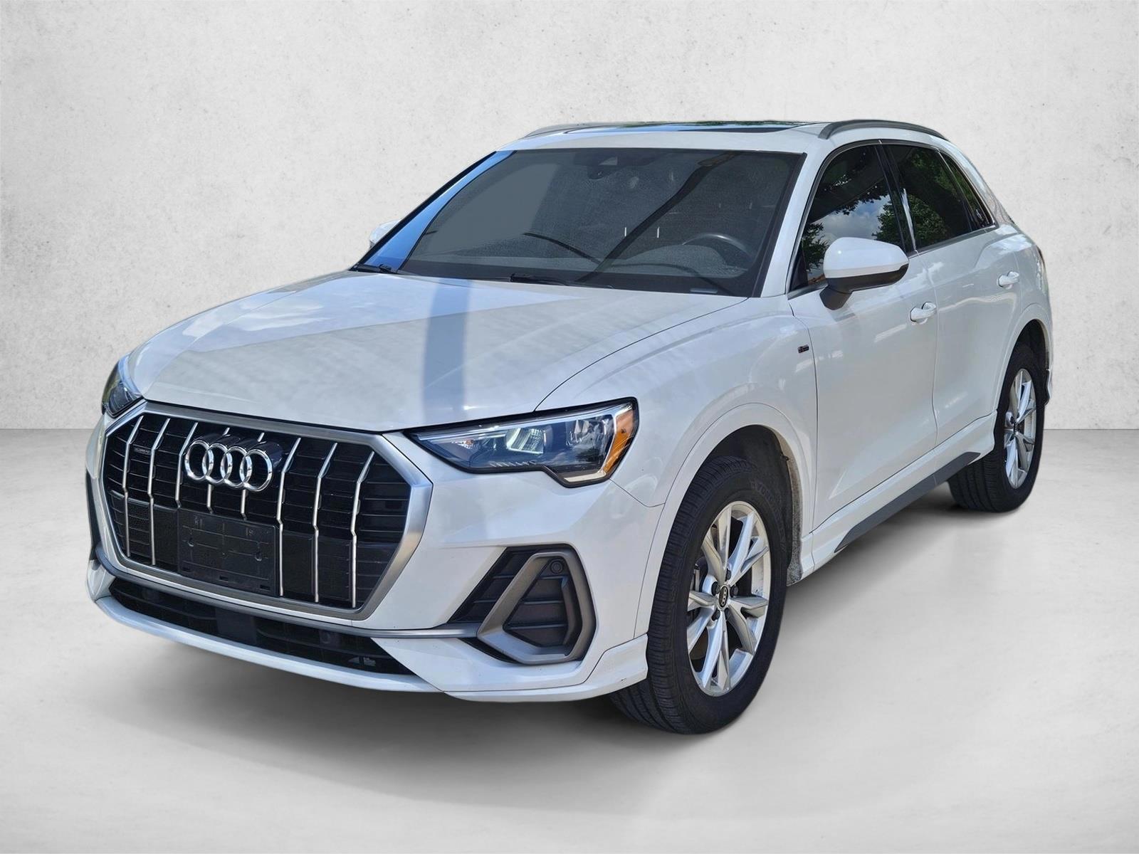 Thumbnail: 2021 Audi Q3 - 1