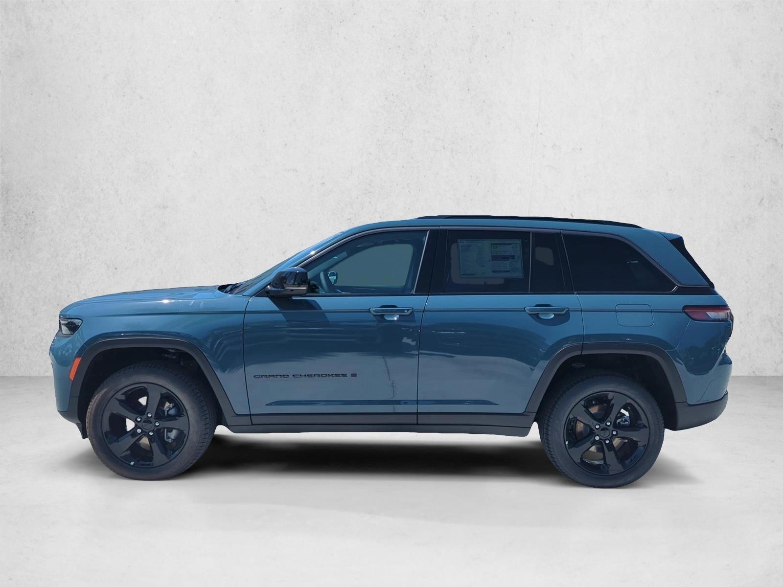 Thumbnail: 2026 Jeep Grand Cherokee - 2