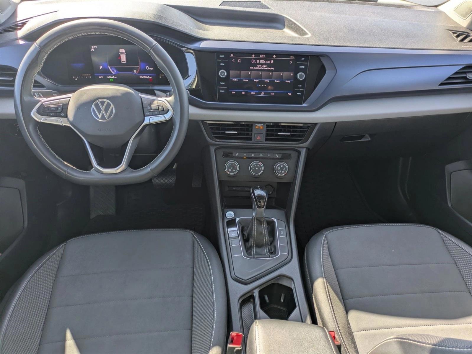 Thumbnail: 2022 Volkswagen Taos - 4