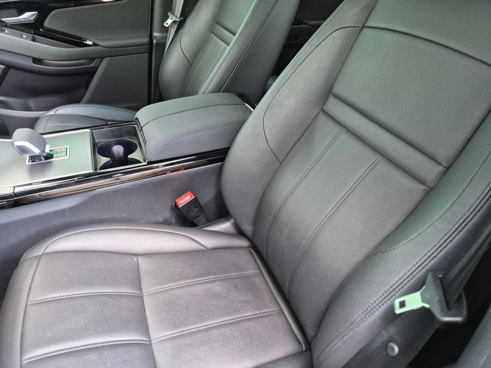Thumbnail: 2026 Land Rover Range Rover Evoque - 4