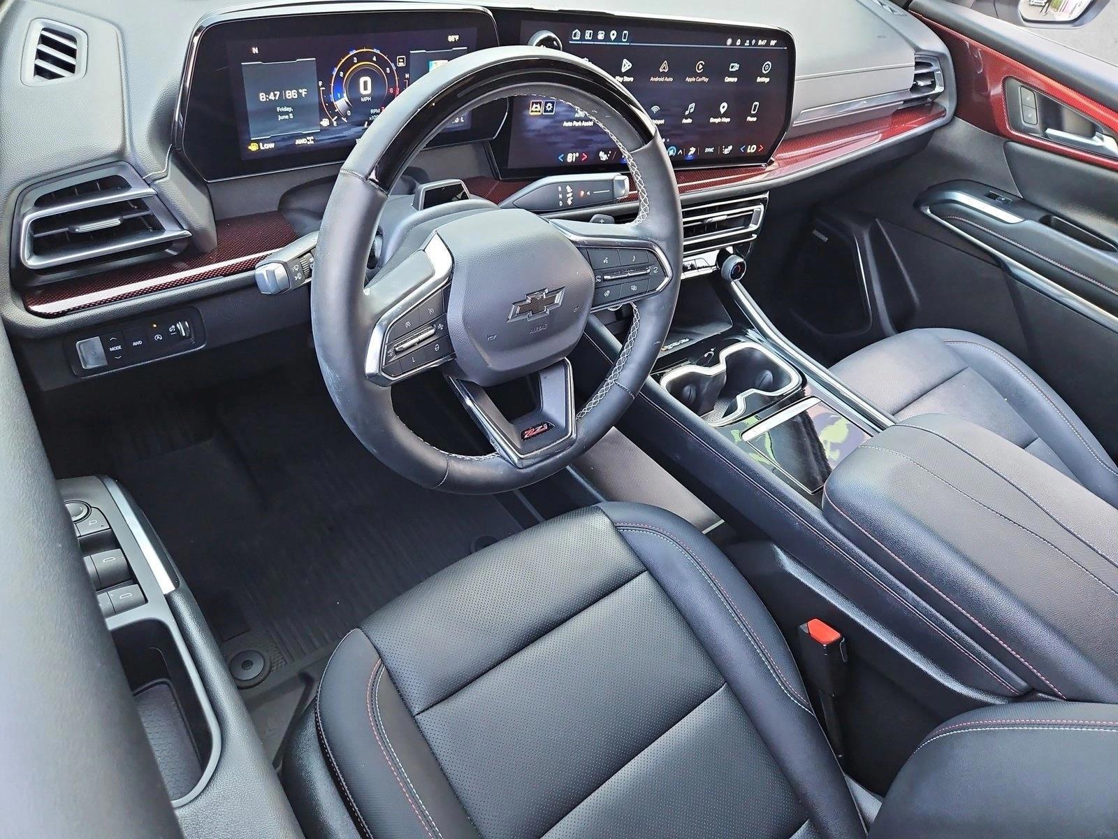 Thumbnail: 2025 Chevrolet Traverse - 3