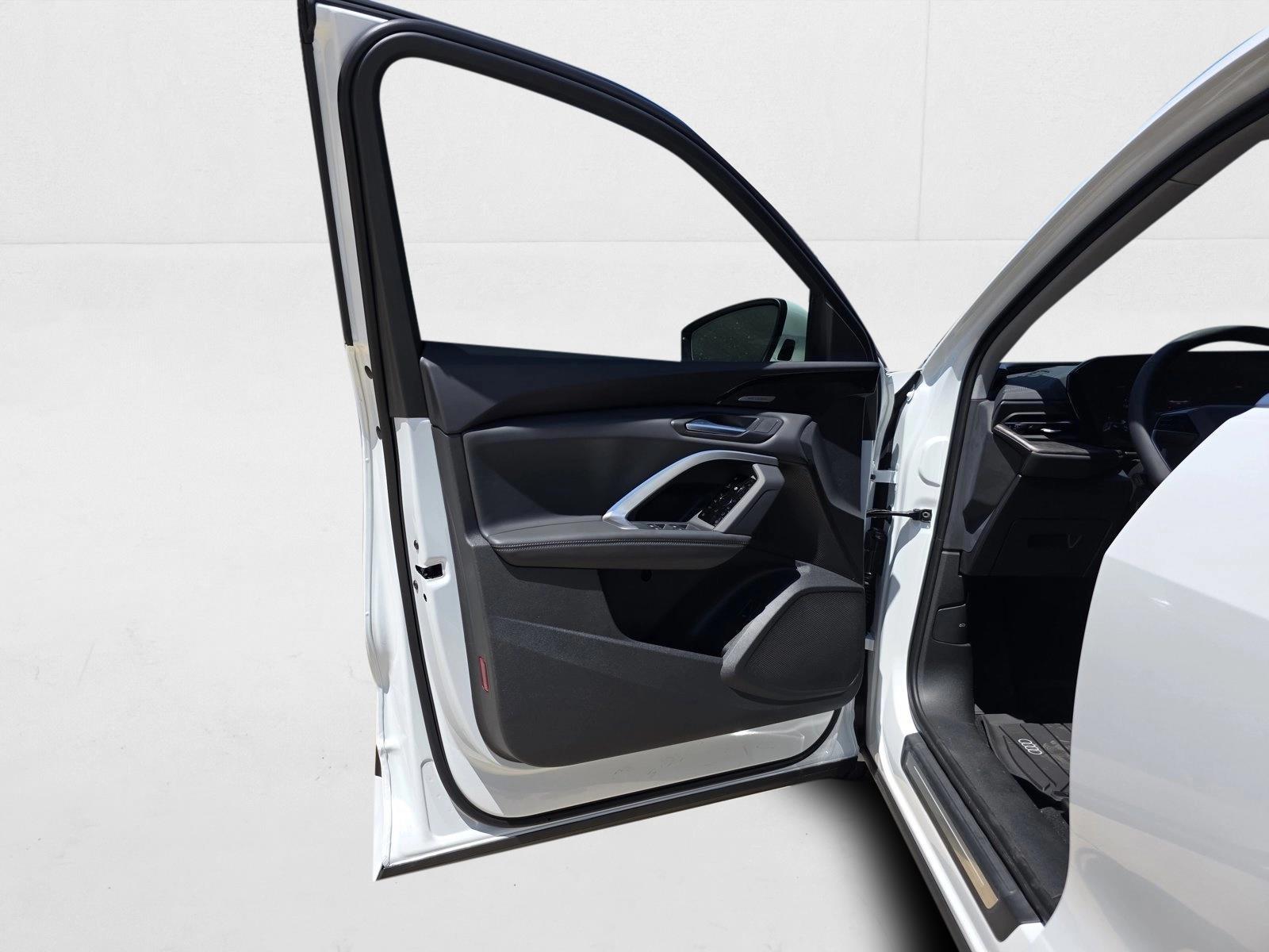 2025 Audi New Q5 Premium Plus - Photo 13