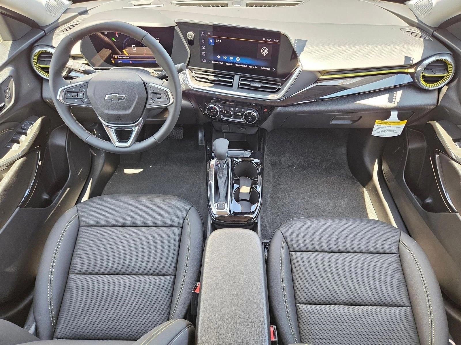 Thumbnail: 2026 Chevrolet Trax - 4