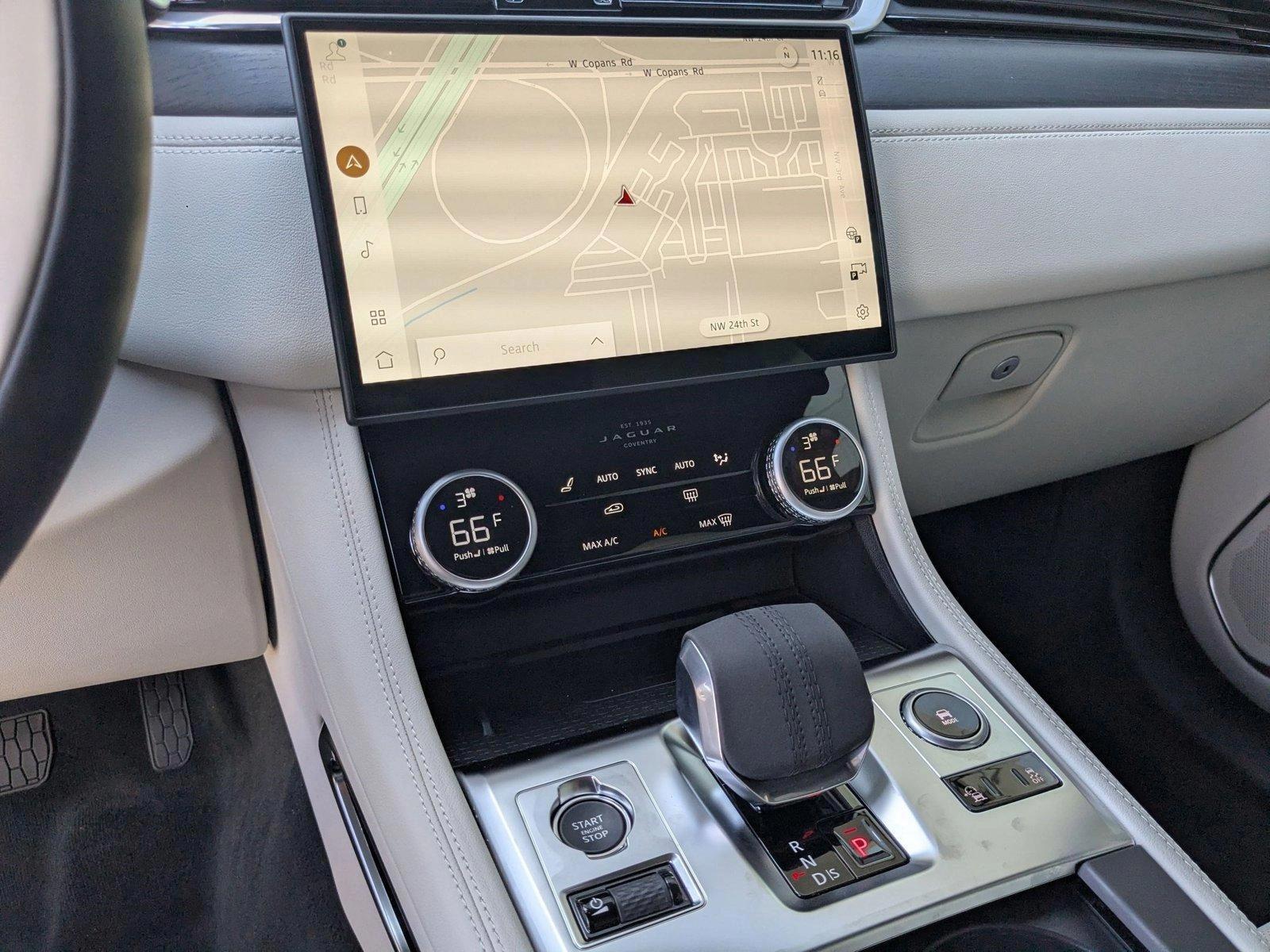 2026 Jaguar F-Pace R-Dynamic S - Photo 12
