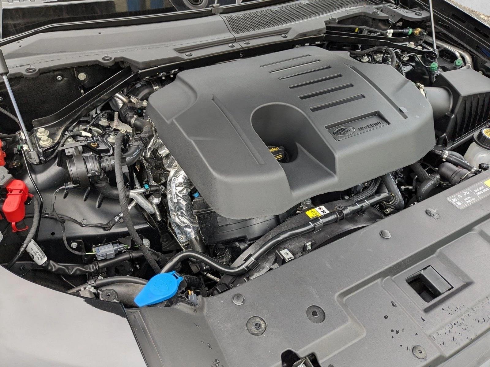 2025 Land Rover Defender X-Dynamic SE - Photo 18