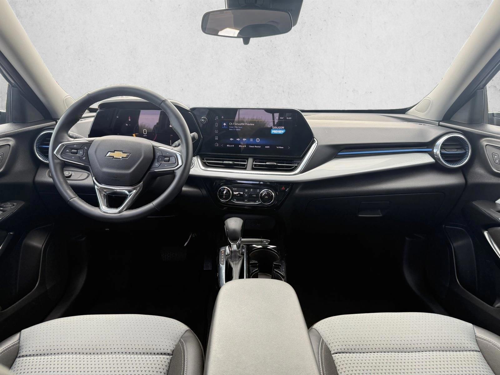 Thumbnail: 2025 Chevrolet Trax - 3