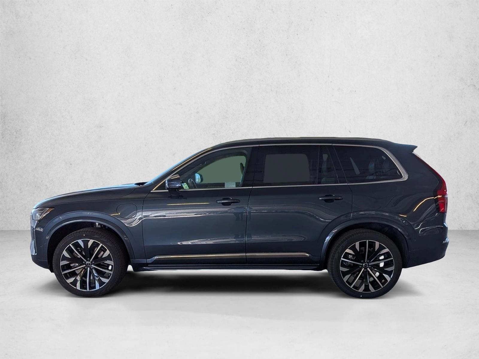 Thumbnail: 2026 Volvo XC90 - 2