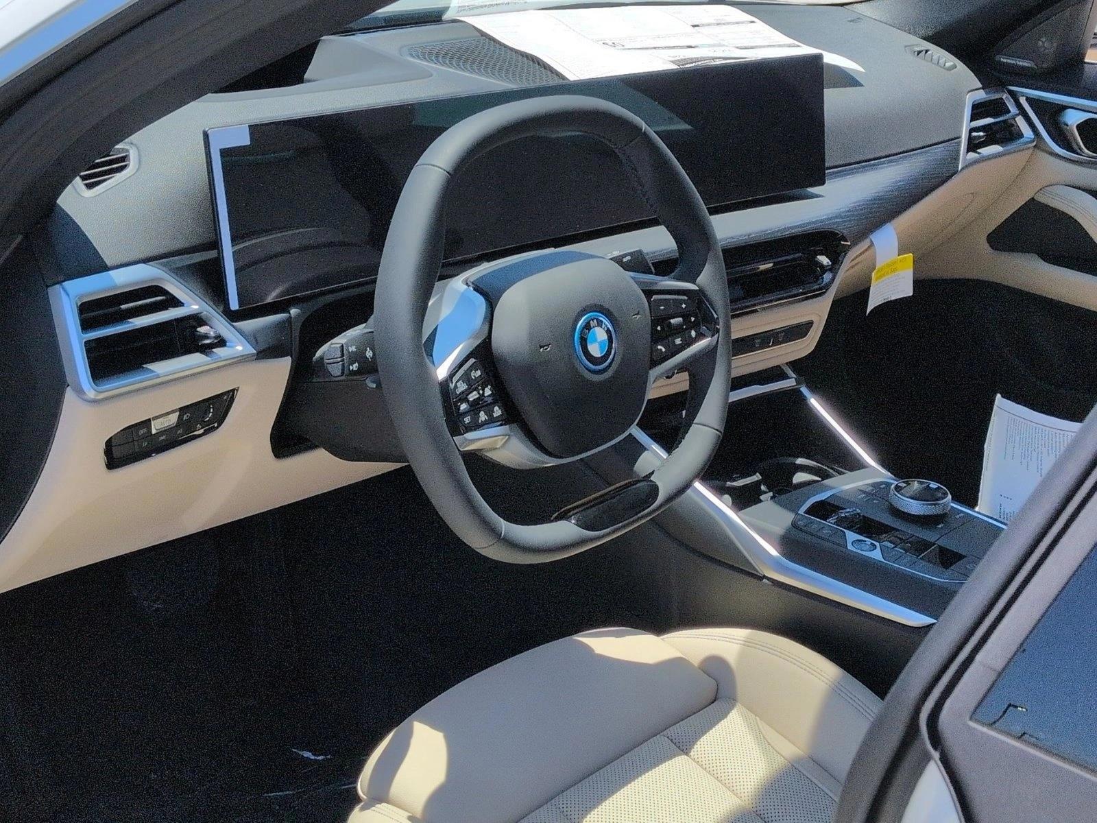 Thumbnail: 2026 BMW i4 - 3