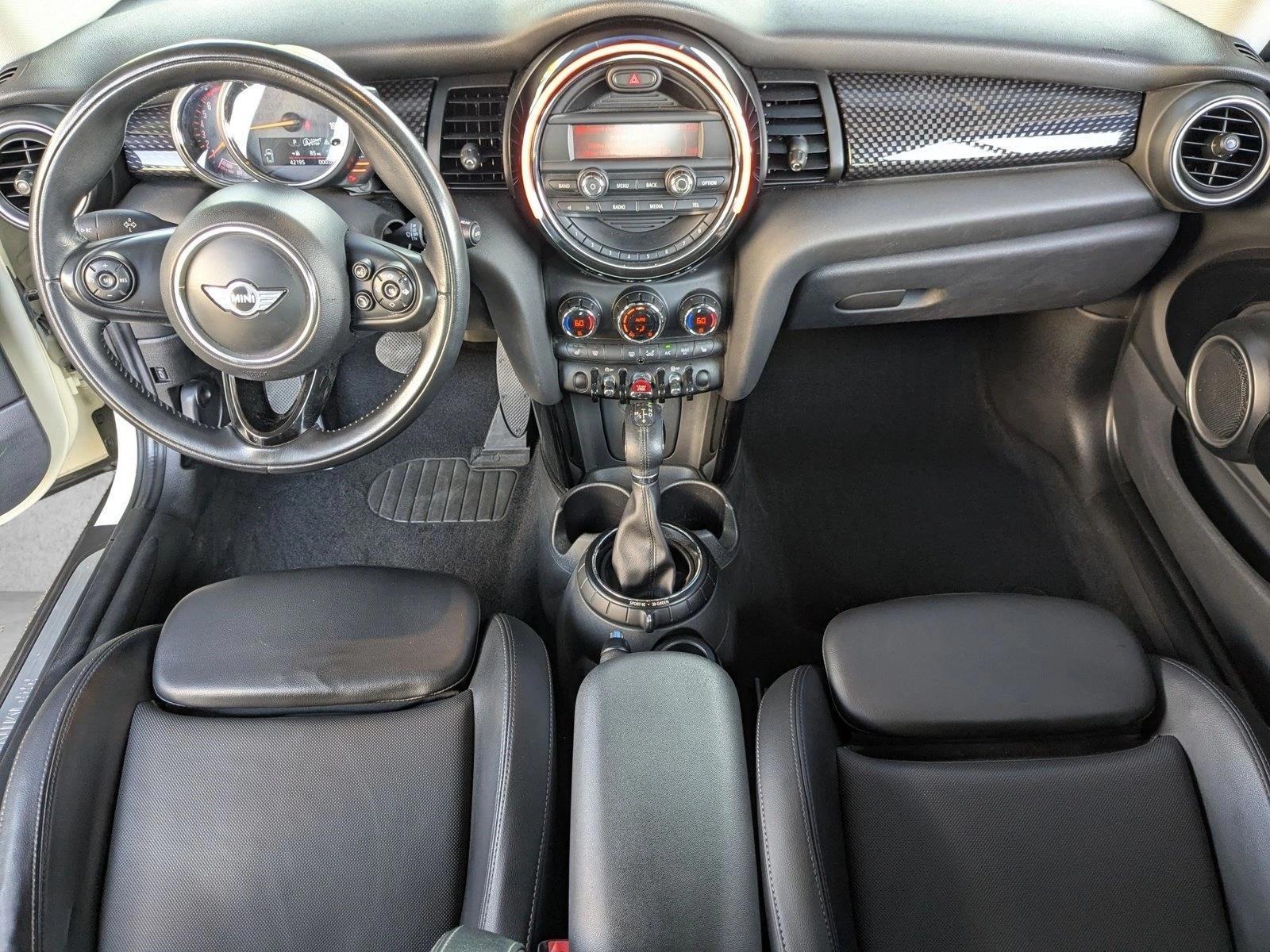 Thumbnail: 2014 MINI Cooper Hardtop - 4