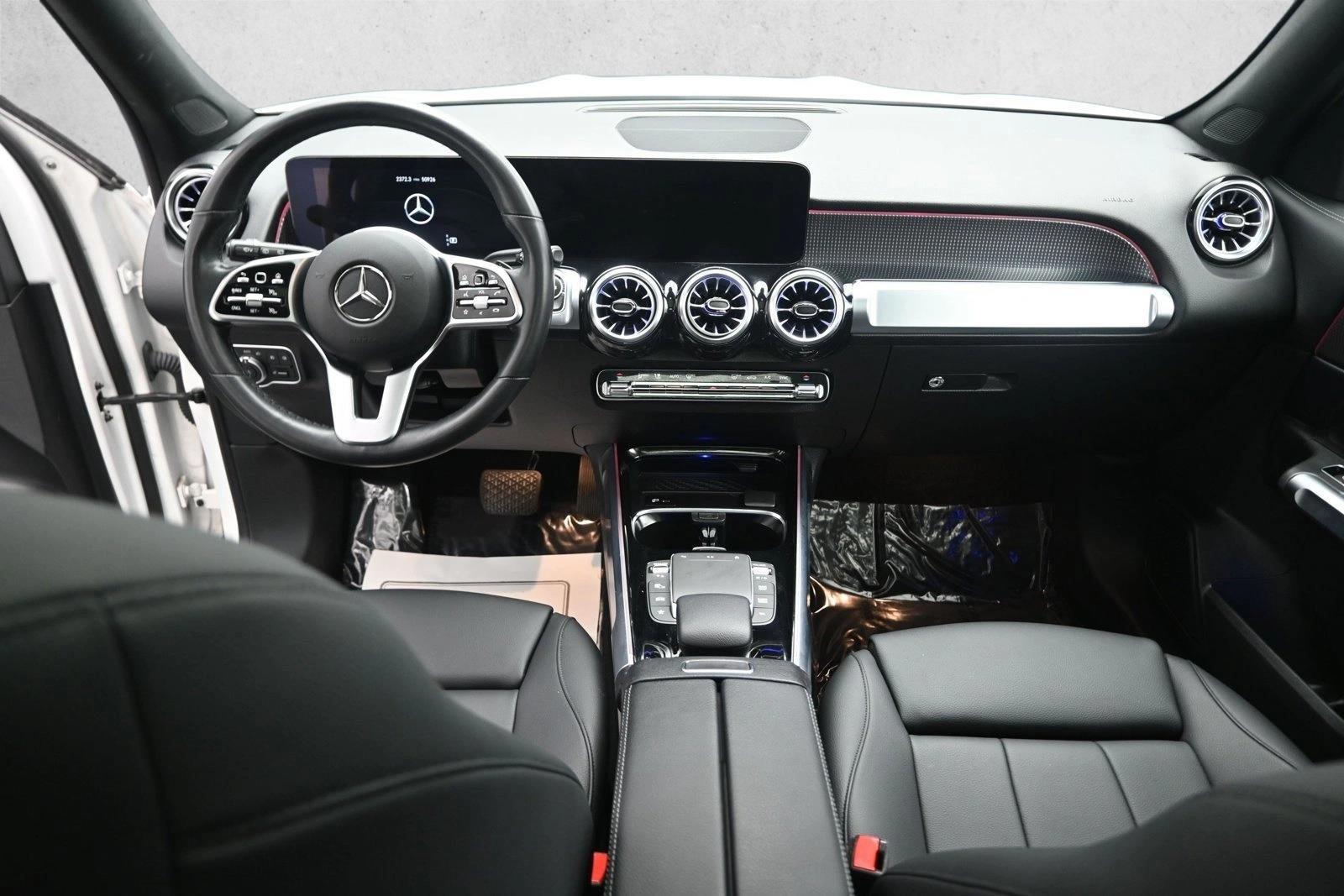 Thumbnail: 2023 Mercedes-Benz GLB - 4