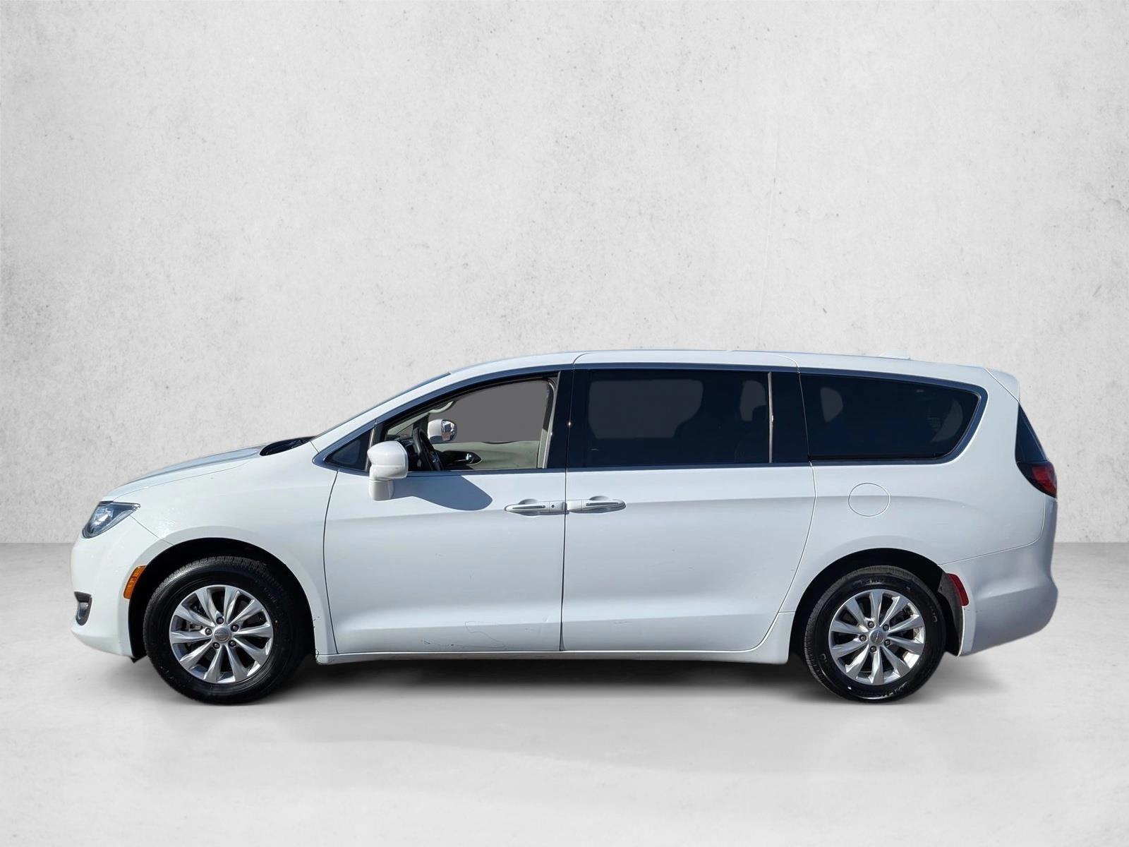 Thumbnail: 2018 Chrysler Pacifica - 2