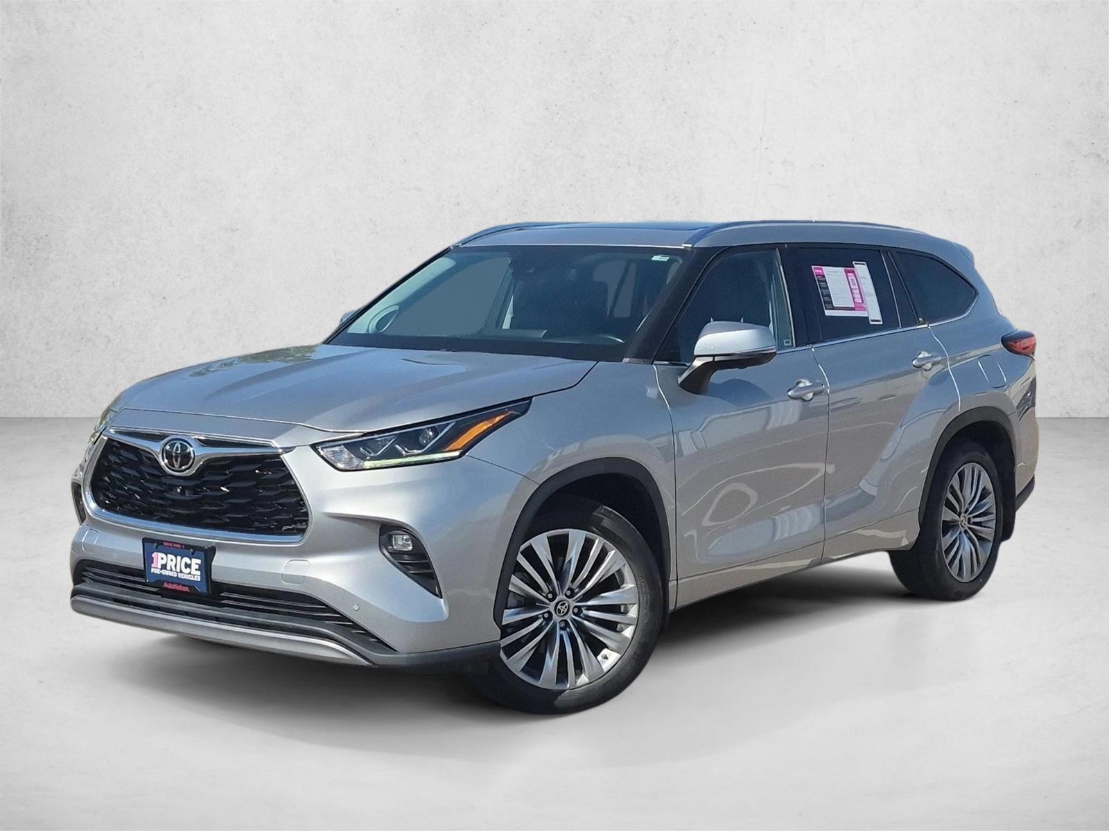Thumbnail: 2023 Toyota Highlander - 1