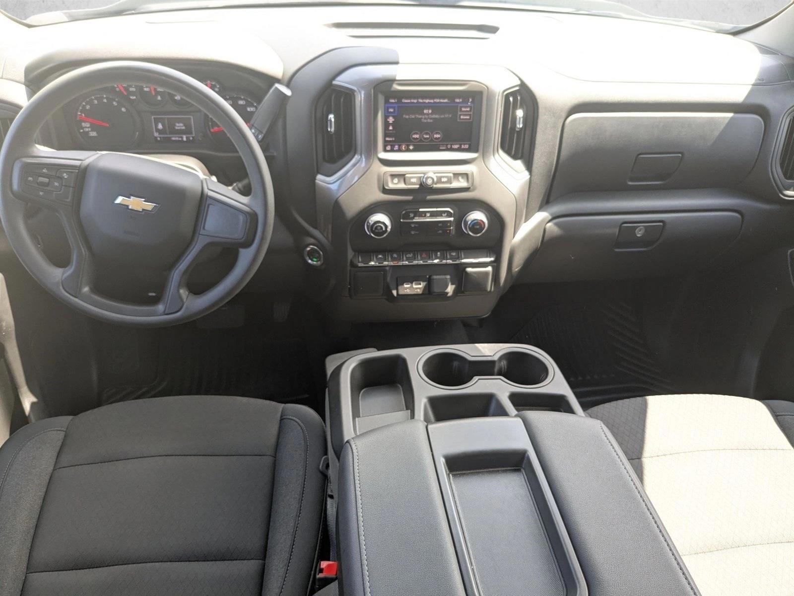 Thumbnail: 2025 Chevrolet Silverado 1500 - 3