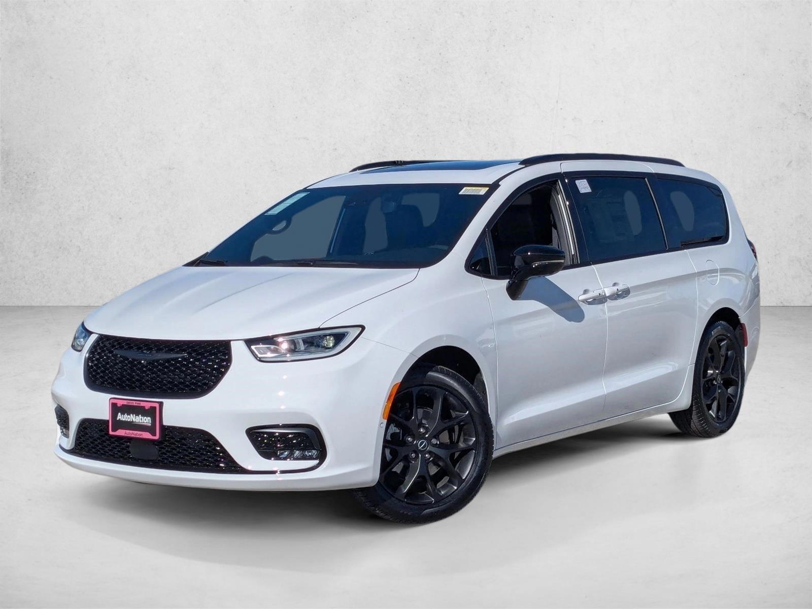 Thumbnail: 2026 Chrysler Pacifica - 1