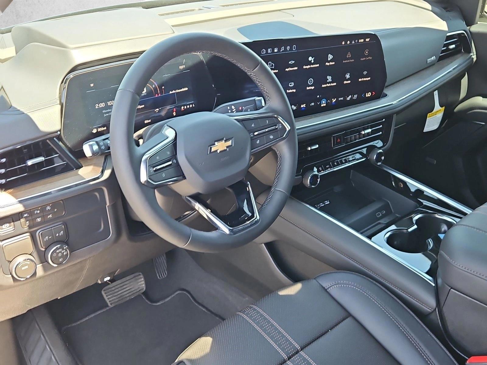 Thumbnail: 2026 Chevrolet Suburban - 3