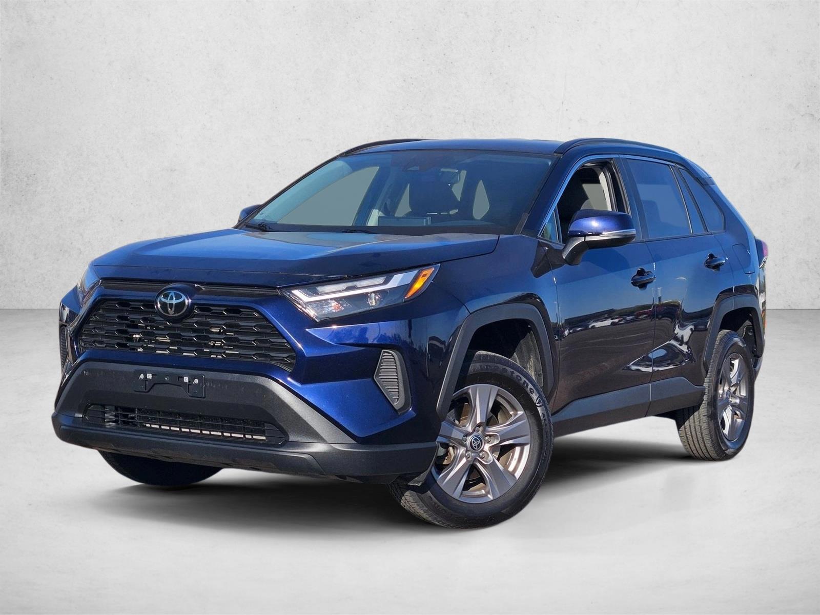 2024 Toyota RAV4 XLE FWD's photo