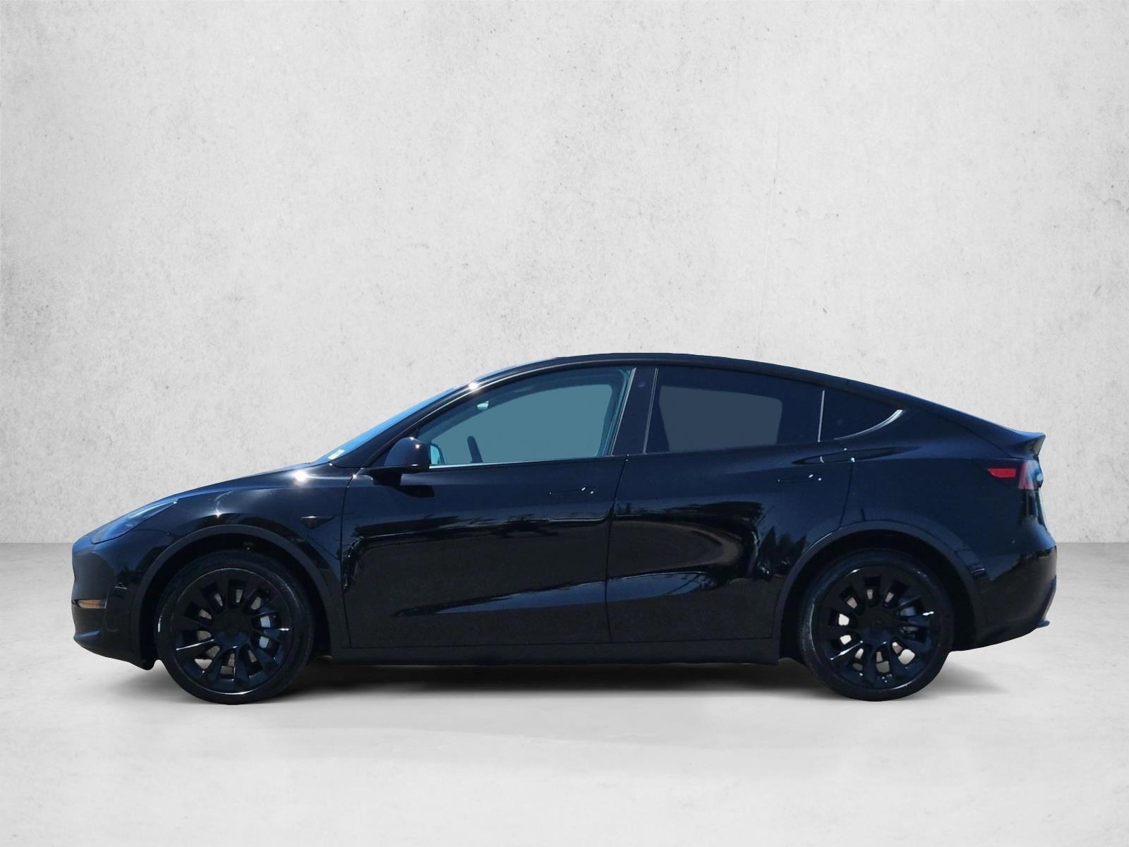 Thumbnail: 2023 Tesla Model Y - 3