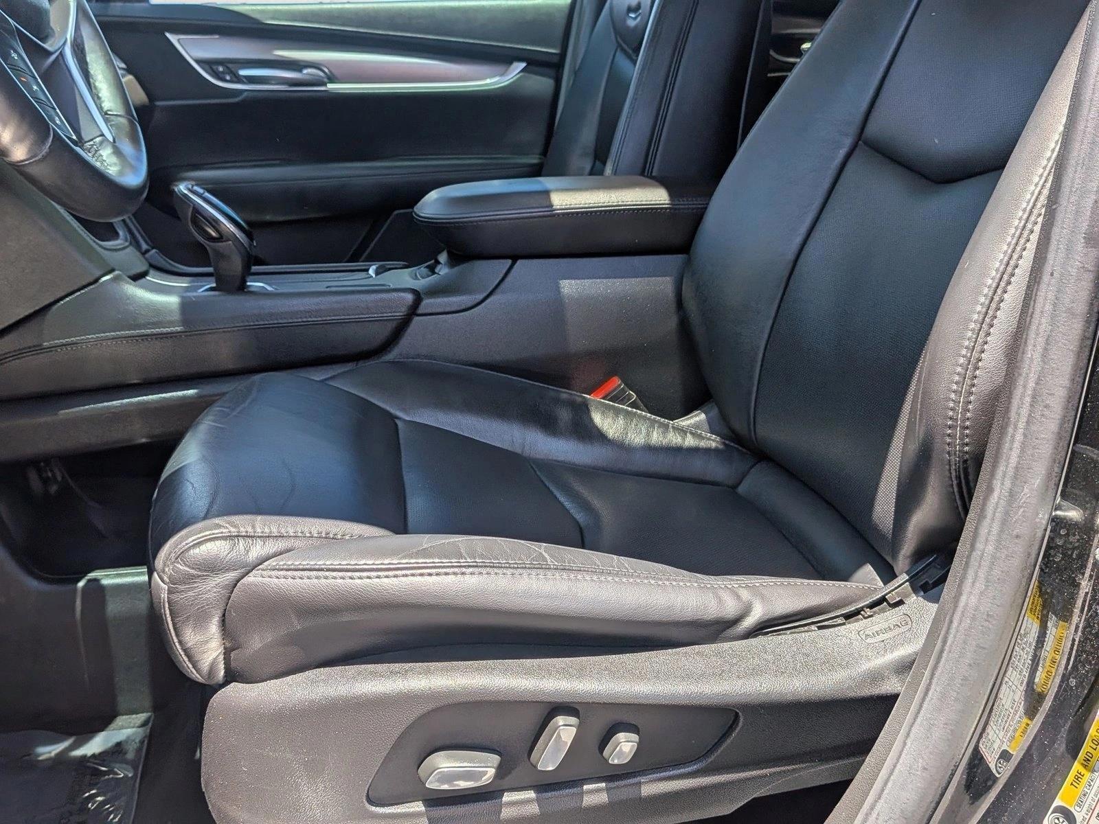 Thumbnail: 2018 Cadillac XT5 - 4