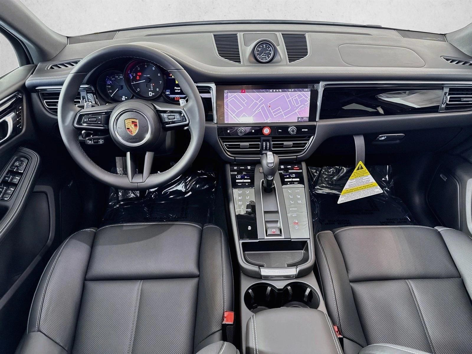 Thumbnail: 2026 Porsche Macan - 4