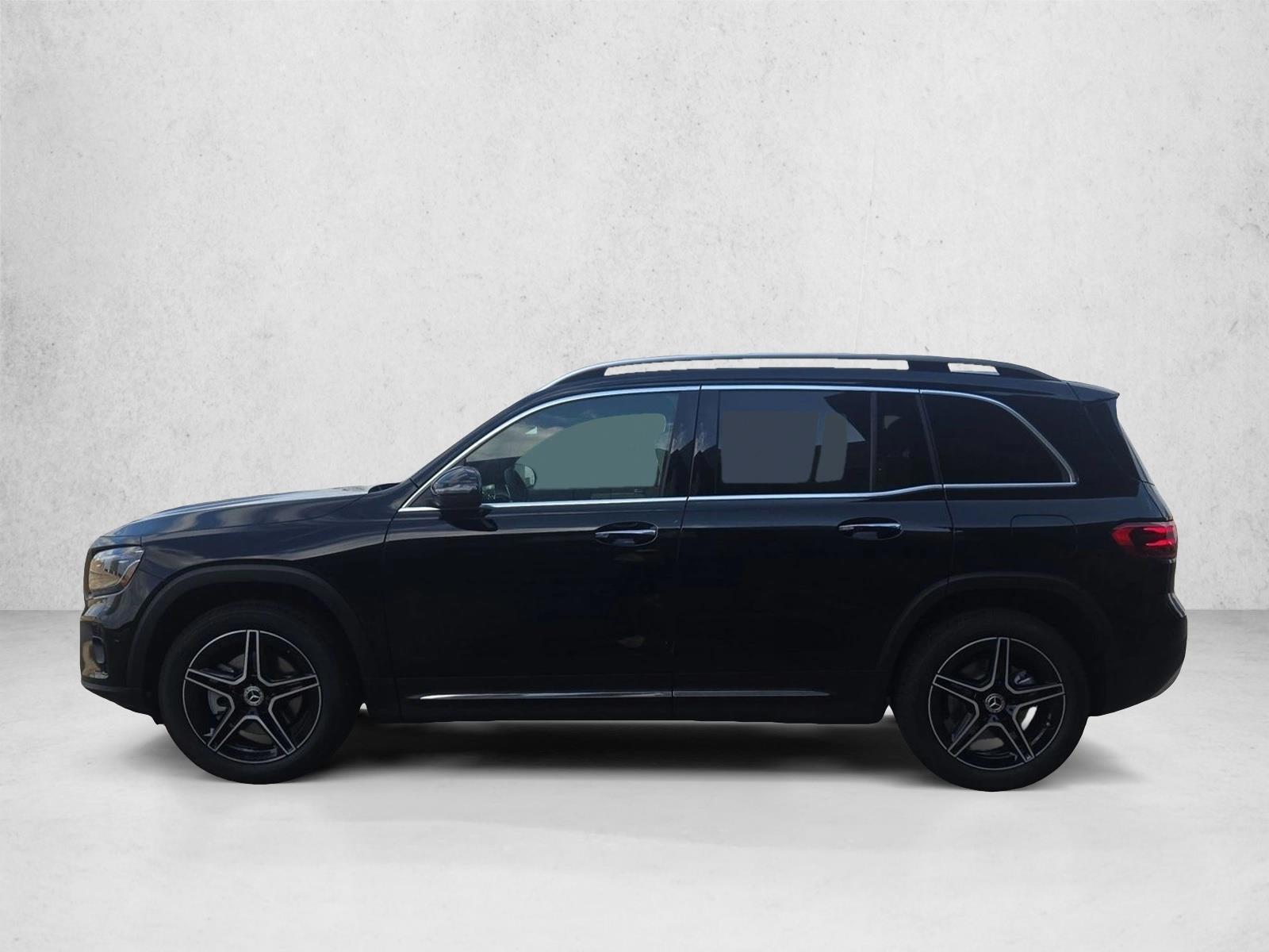 Thumbnail: 2026 Mercedes-Benz GLB - 2