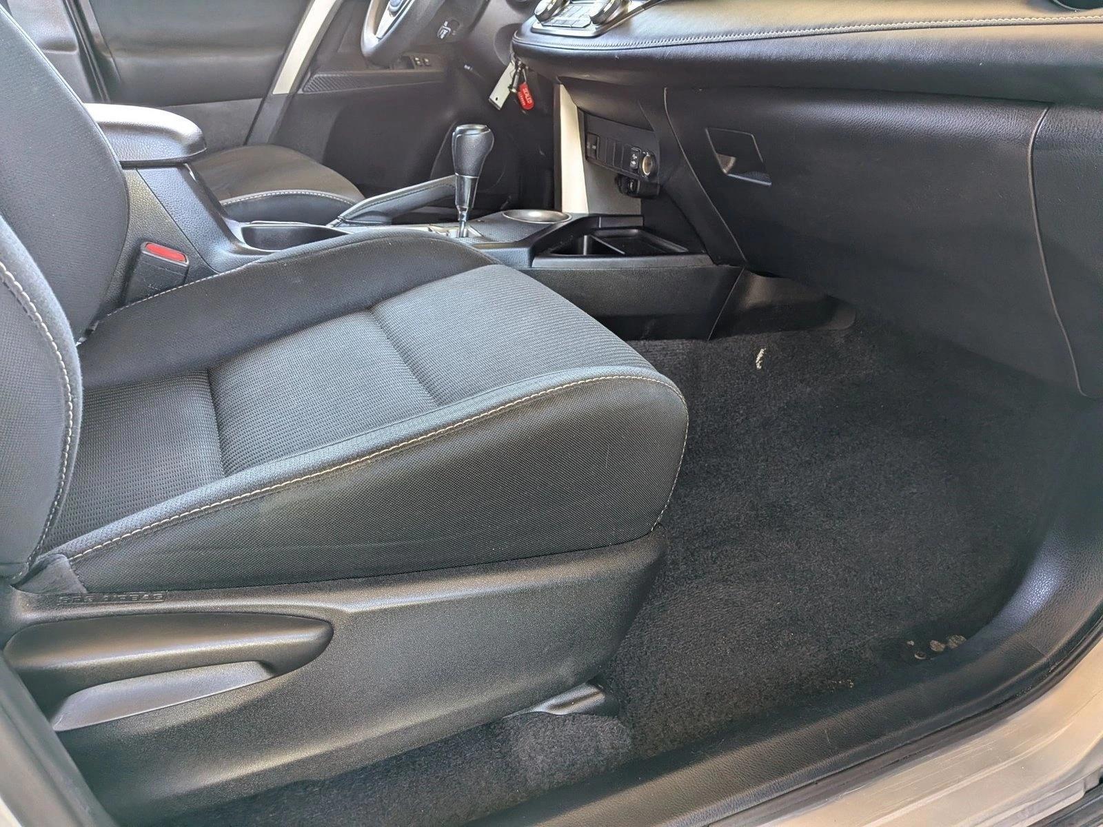 Thumbnail: 2015 Toyota RAV4 - 5
