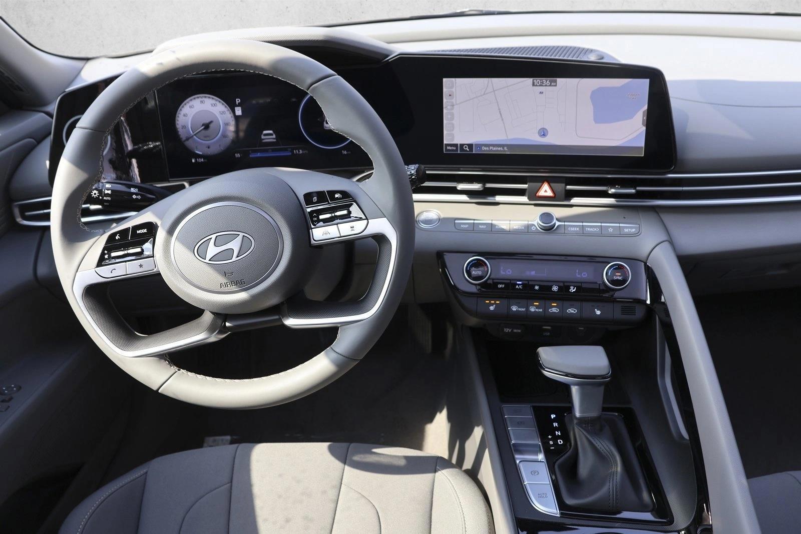 Thumbnail: 2025 Hyundai Elantra - 3