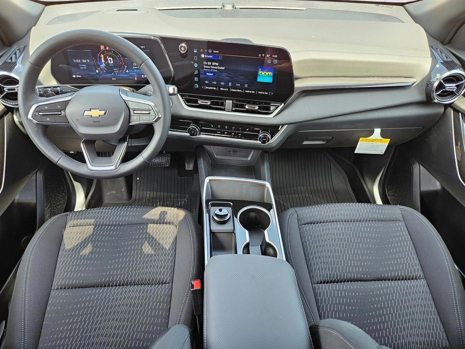 Thumbnail: 2027 Chevrolet Equinox - 4
