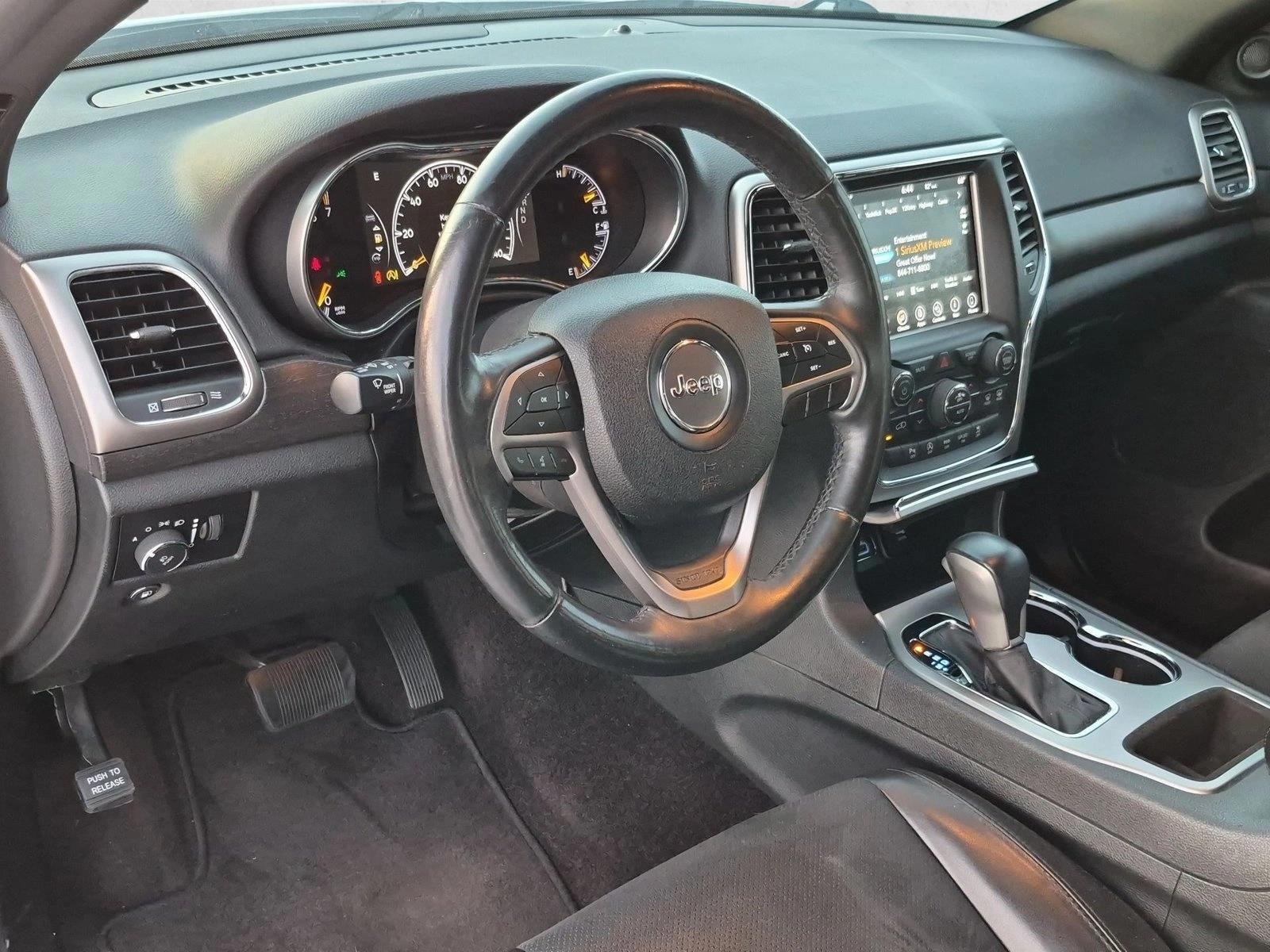 Thumbnail: 2018 Jeep Grand Cherokee - 3