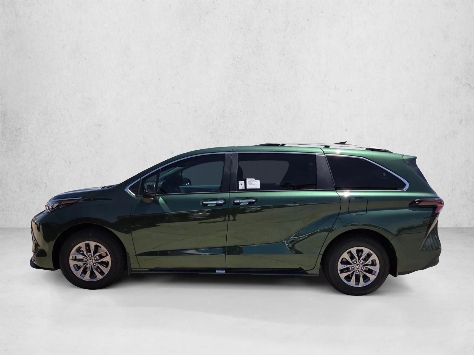 Thumbnail: 2026 Toyota Sienna - 2