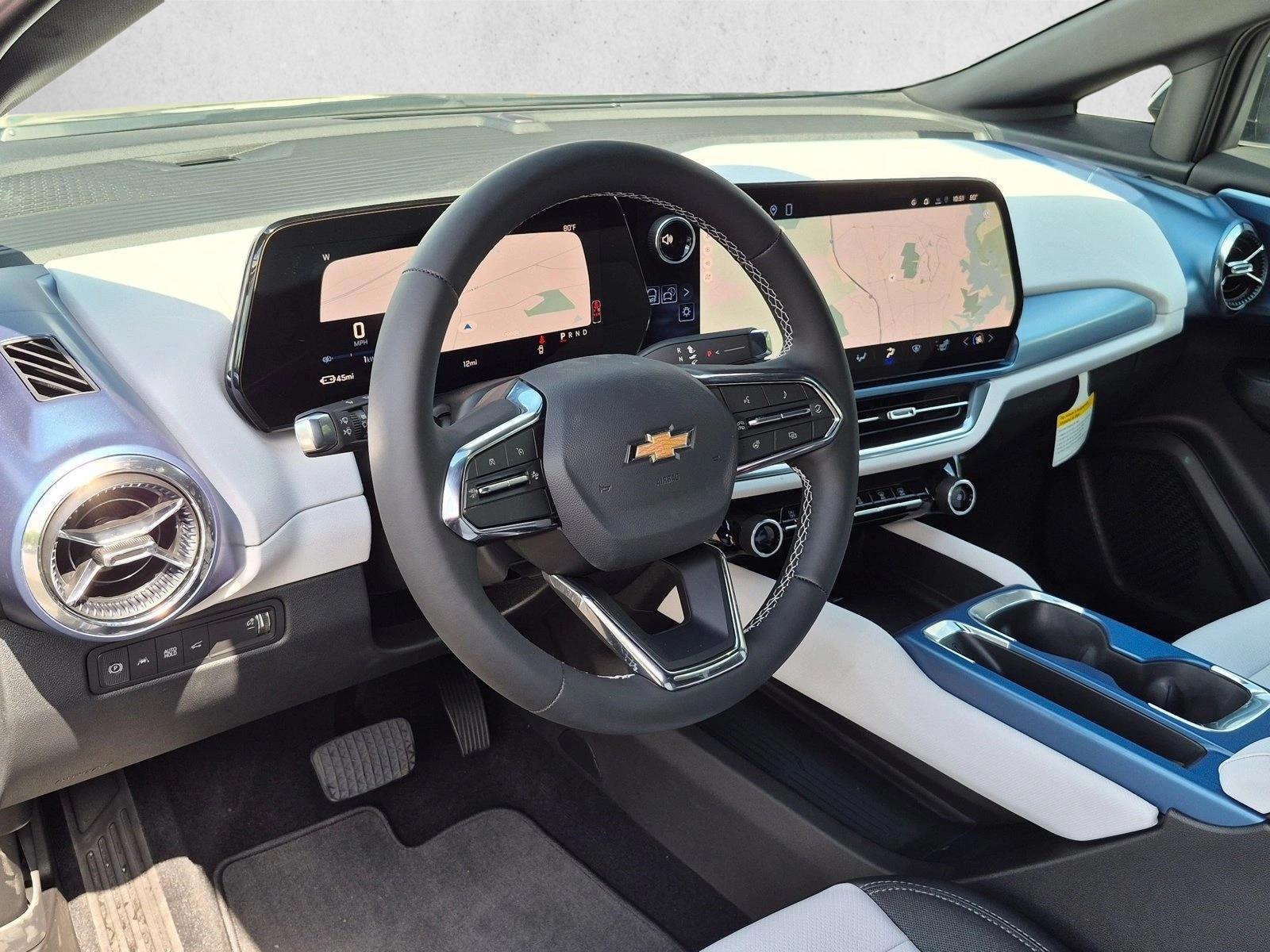Thumbnail: 2026 Chevrolet Equinox - 3