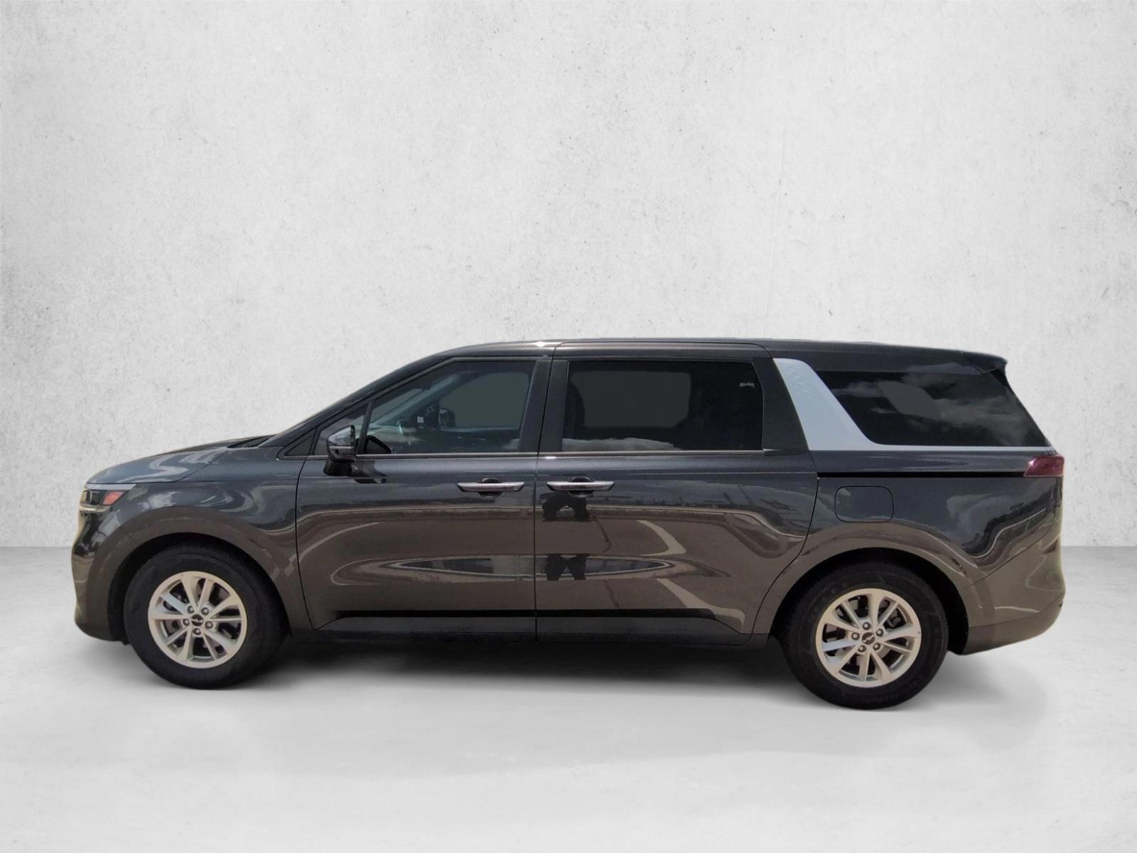 Thumbnail: 2023 Kia Carnival - 2