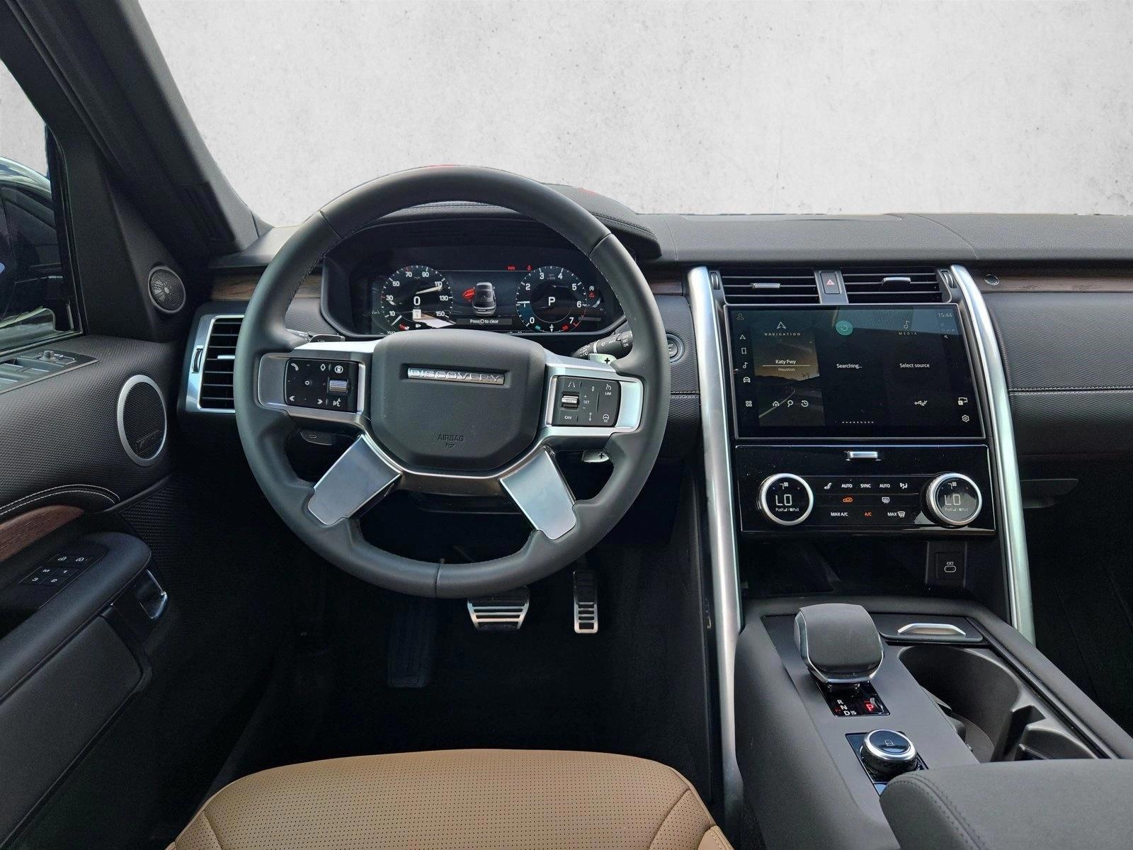 Thumbnail: 2025 Land Rover Discovery - 2