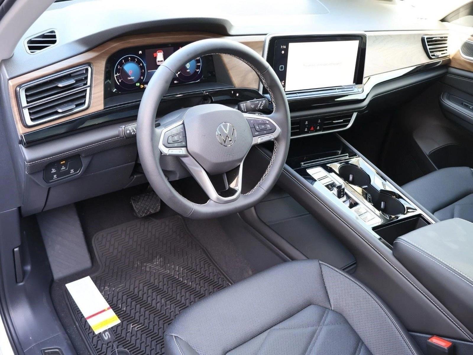 Thumbnail: 2026 Volkswagen Atlas - 3