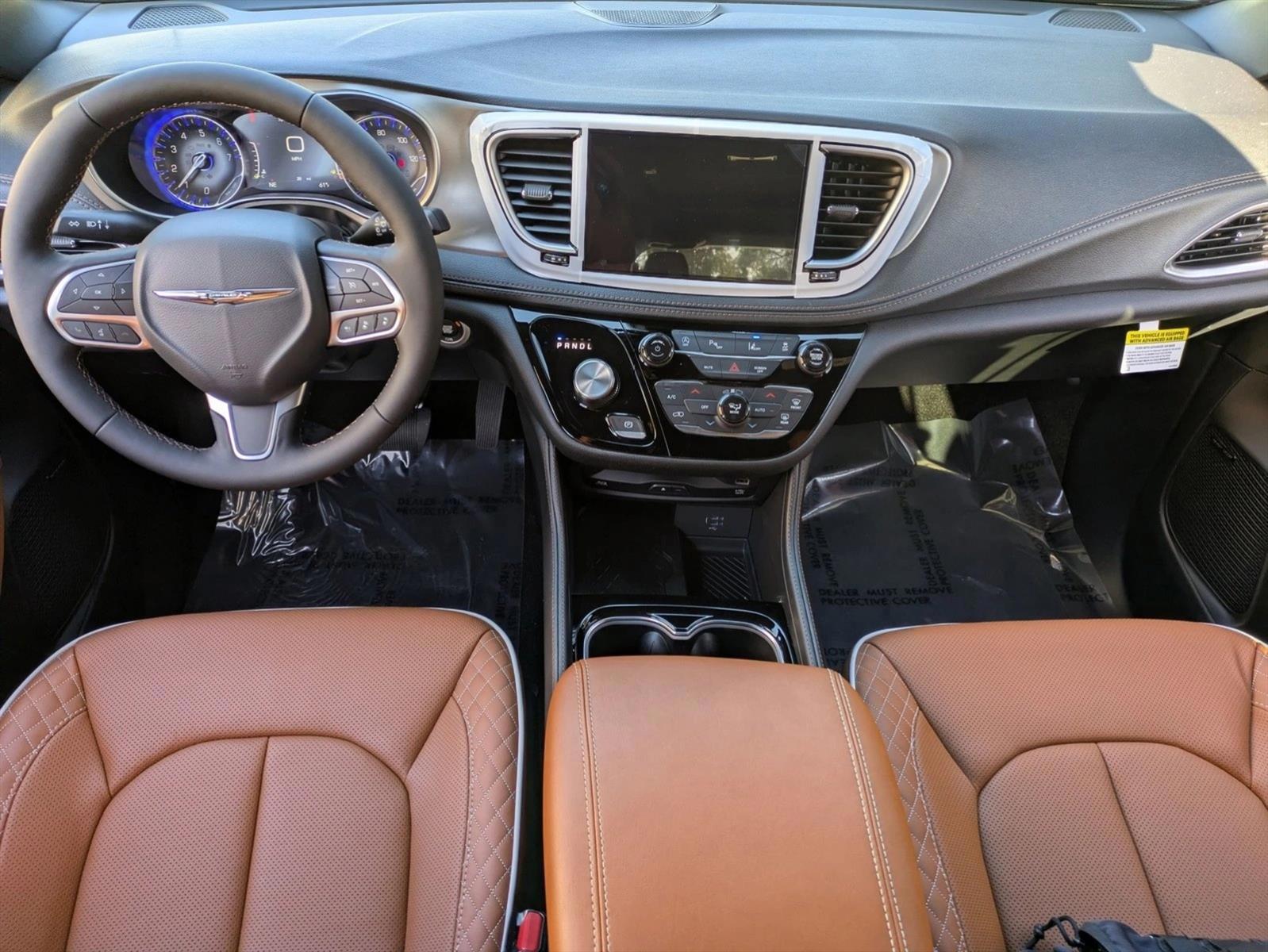 Thumbnail: 2026 Chrysler Pacifica - 3